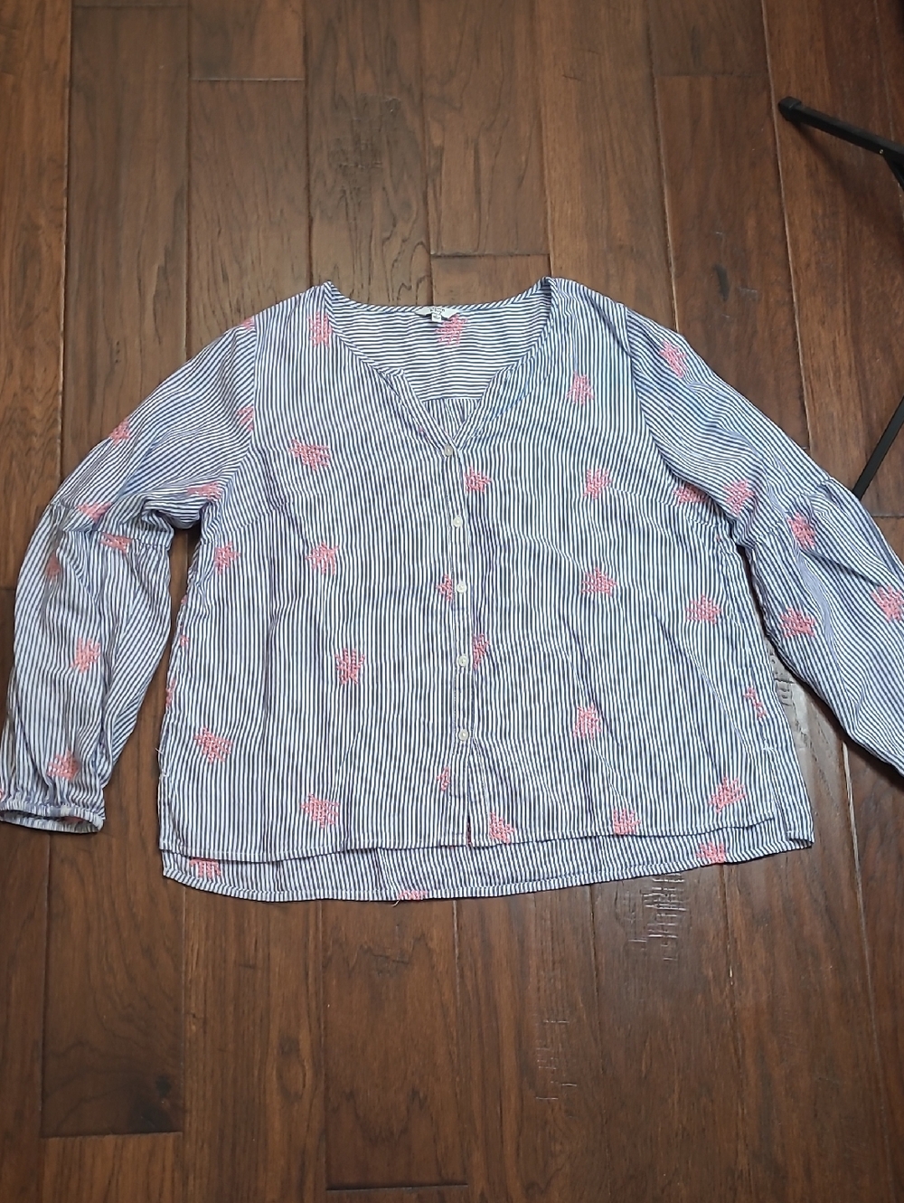 Crown & Ivy Blue & White Striped Blouse with Pink Embroidery size Large